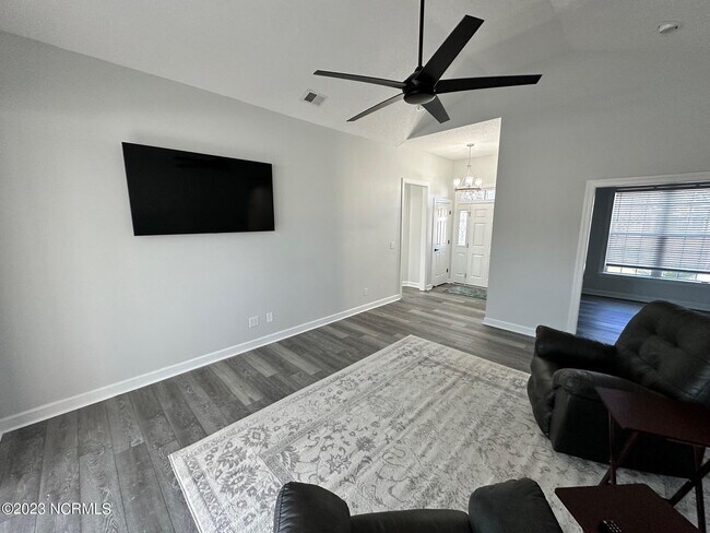 Building Photo - 1089 Edenton Dr NW