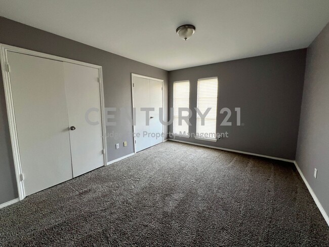 Foto del edificio - Updated 2/2 Condo in Great North Dallas Lo...