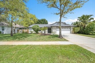 Building Photo - 1800 Primrose Ln