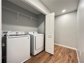 Building Photo - 1589 Center Rd