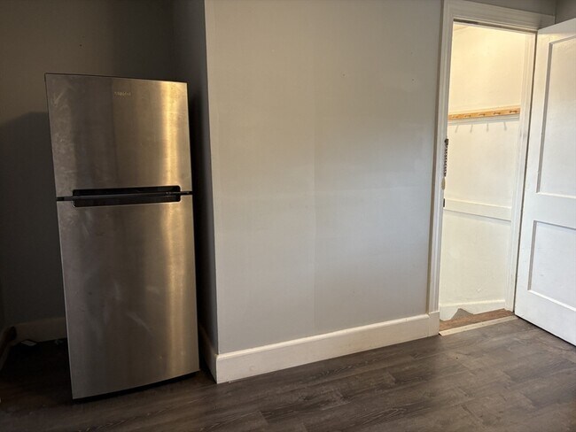 Building Photo - 717 Boylston St