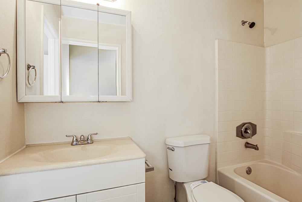 Foto principal - 8425 W Coronado Rd
