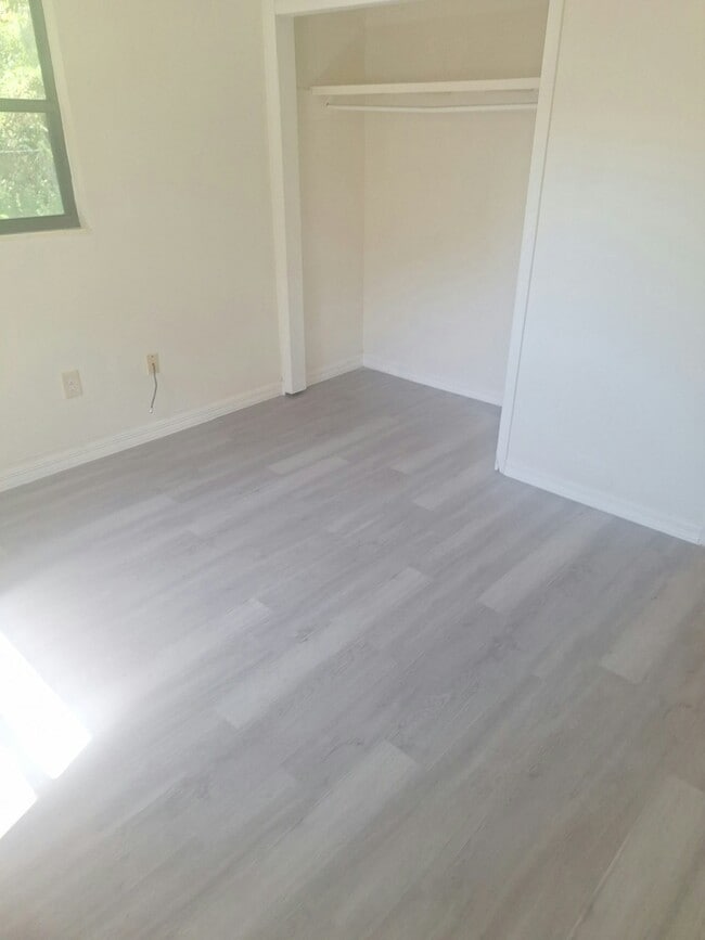 Photo - 914 SE 18th Terrace House