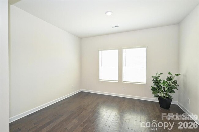 Building Photo - 2410 Arbor Loop Dr