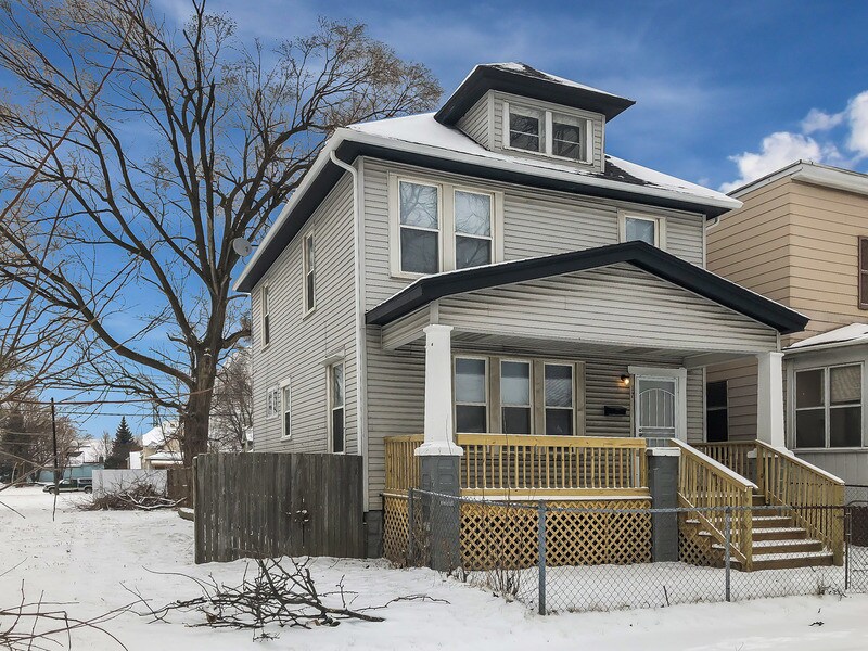 Primary Photo - 17 E James St