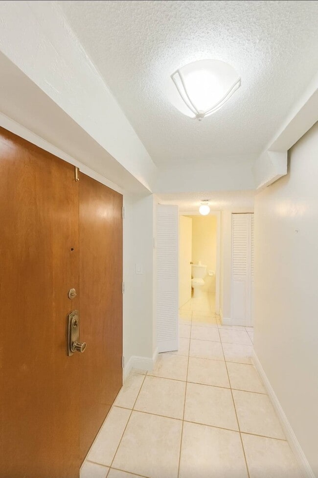 Building Photo - 5900 SW 127th Ave