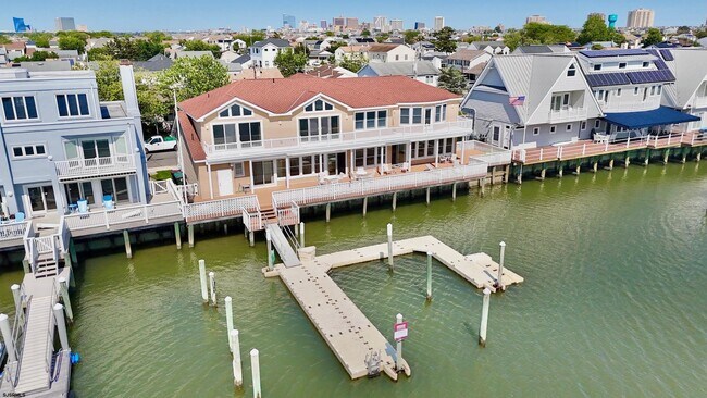 Foto del edificio - 802 N Harvard Ave