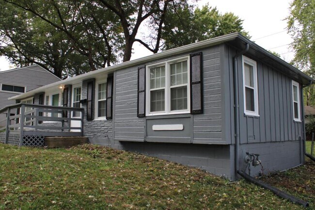 Building Photo - 7708 E 112th Terrace