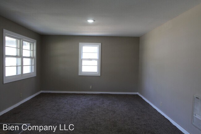 Building Photo - 3 br, 1 bath House - 508 W Fordyce