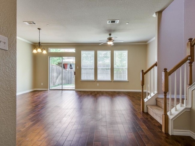 Building Photo - 5851 Clearwater Ct