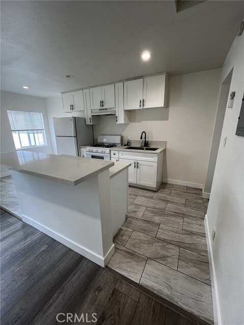 Building Photo - 4518 Normandie Ave