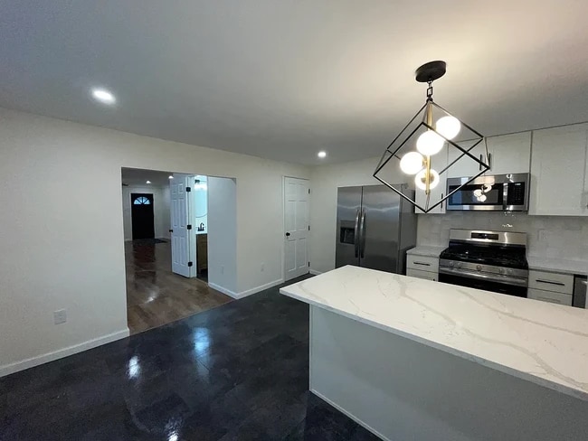 Kitchen 2 - 417 Ella St