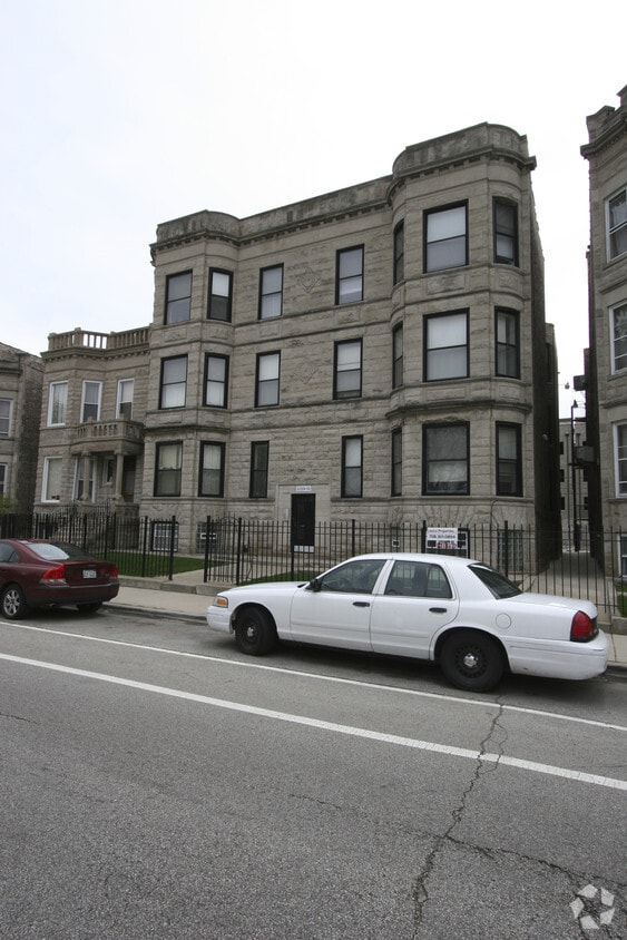 Building Photo - 3129 W Augusta