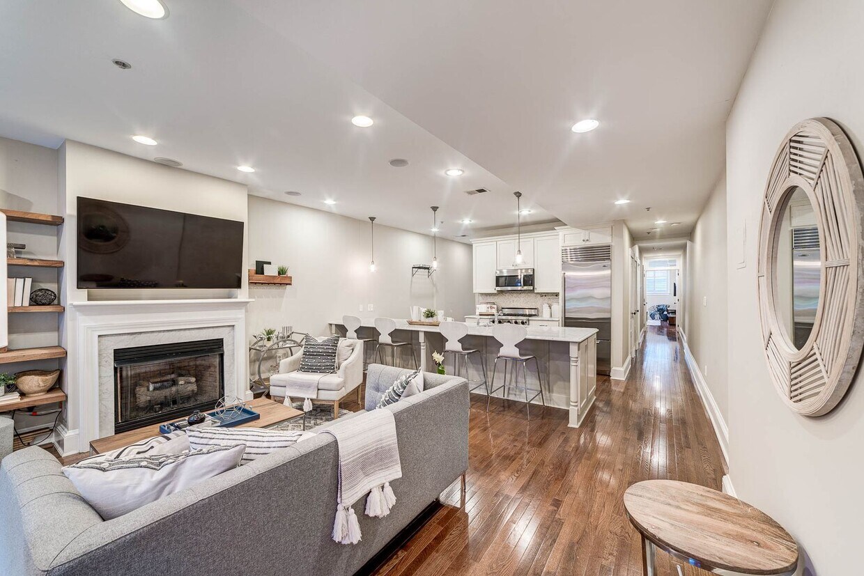 Primary Photo - Updated & Modern 2bed/2bath in Mt.Vernon
