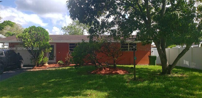 Foto del edificio - 8351 Johnson St