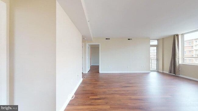 Building Photo - 350 G St SW