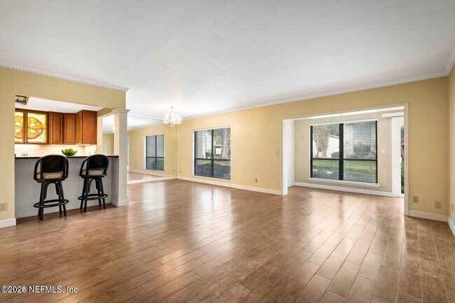 Foto del edificio - 10137 Leisure Ln S