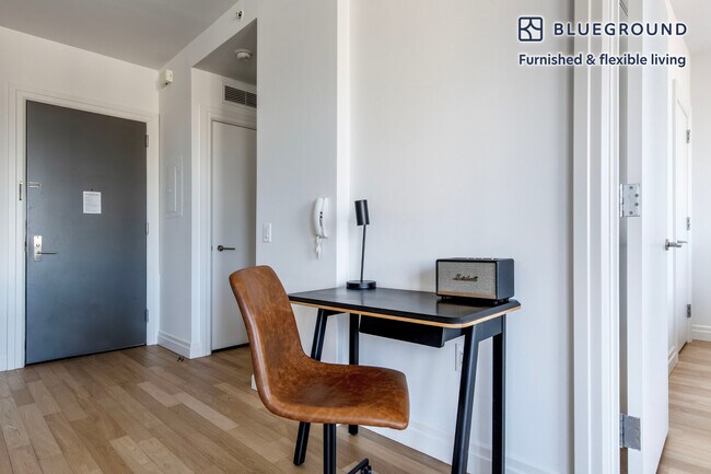 Foto del edificio - 550 W 54th St