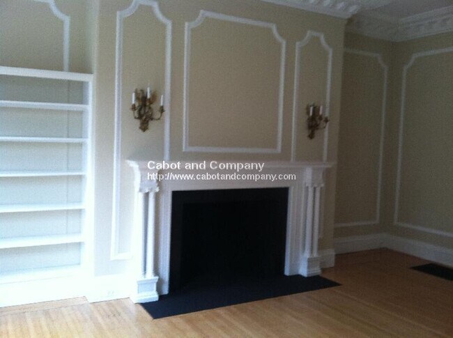 Building Photo - 246 Beacon St