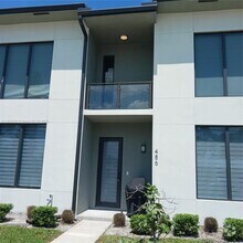 Building Photo - 484 NW 40th Ct