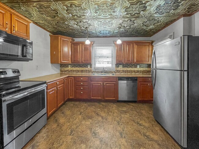 Foto del edificio - 3846 Blue Ridge Blvd