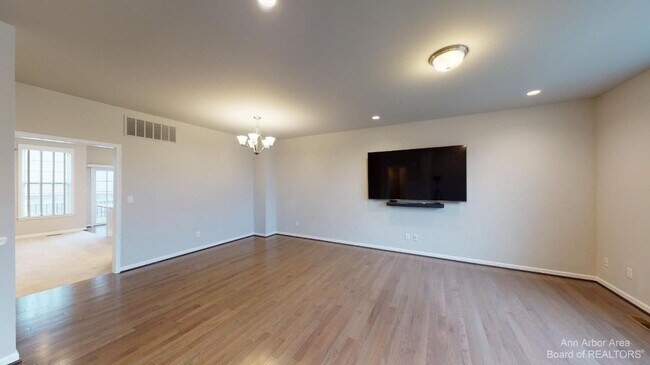 Building Photo - 2794 Ashcombe Dr.