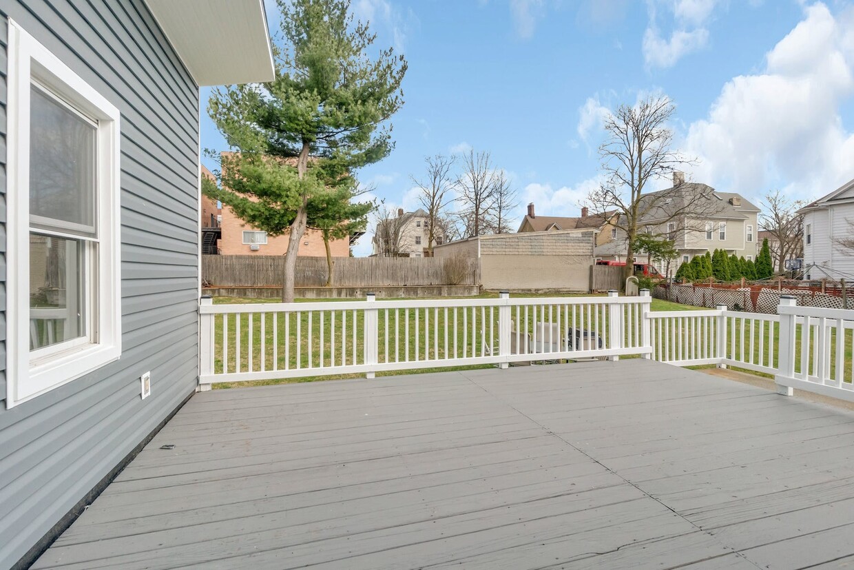 Private Deck. - 388 Palisade Ave