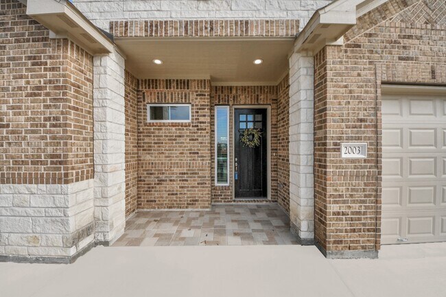 Foto del edificio - 2003 Marthoman Drive