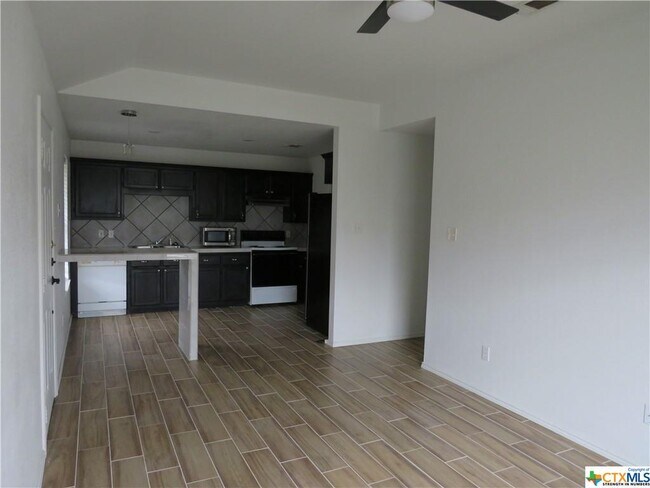 Building Photo - 4608 Bowles Dr