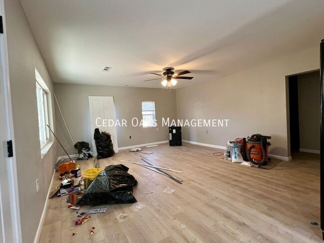 Building Photo - 4098 N Salem Rd