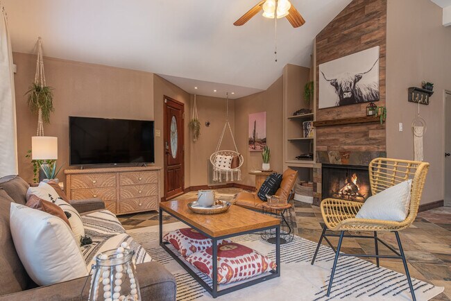 Building Photo - 20415 Linden Tree Dr