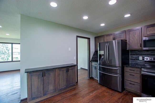 Building Photo - 12111 Miami St