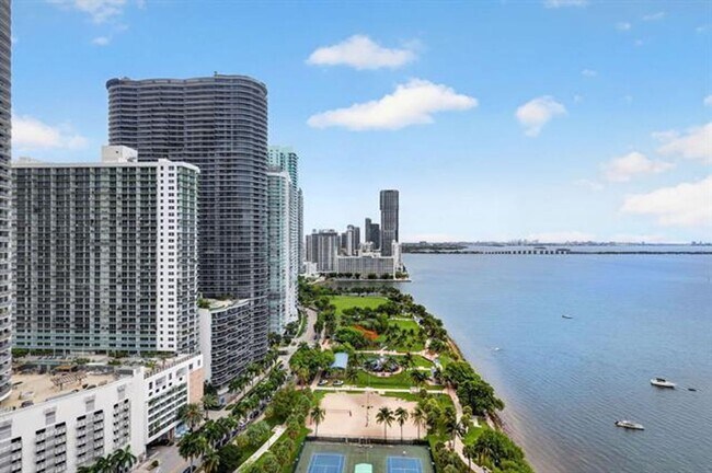 Foto del edificio - 1717 N Bayshore Dr