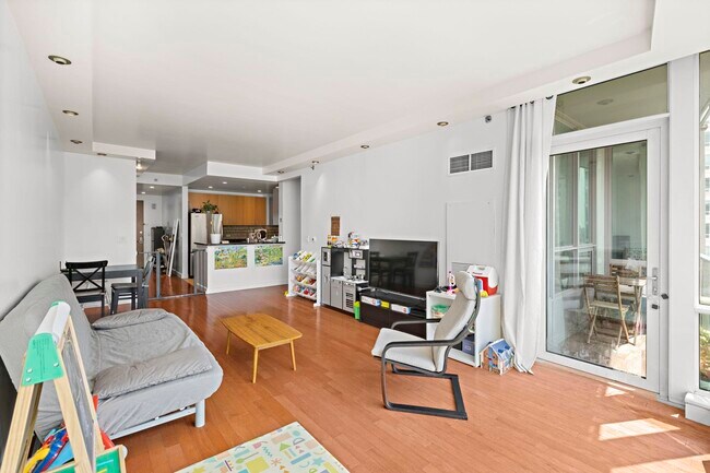 Foto del edificio - 1 Shore Ln