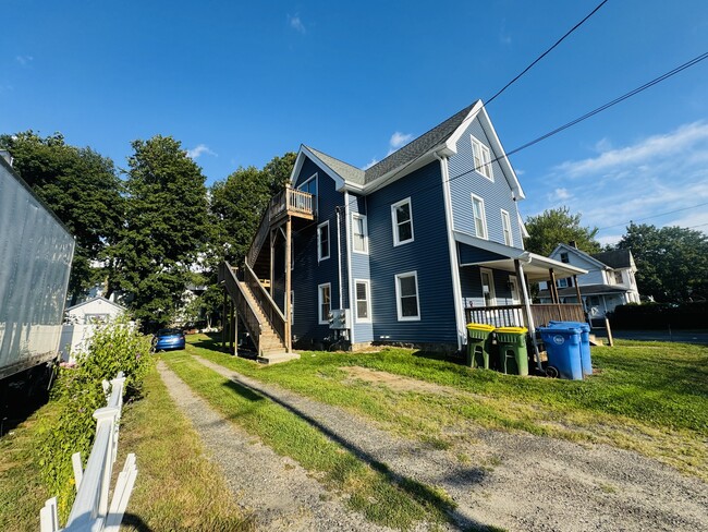 Building Photo - 38 Hanover St