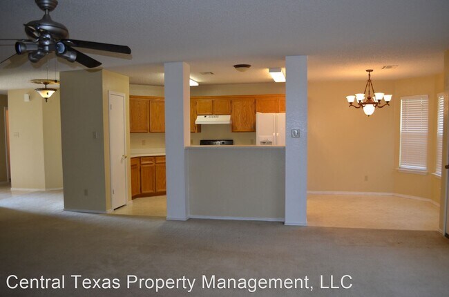Building Photo - 3 br, 2 bath House - 305 Dillon Dr