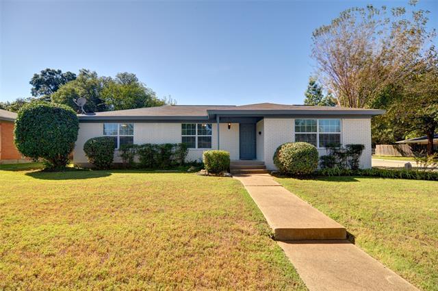 Building Photo - 3700 Jeanette Dr