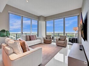 Building Photo - 16385 Biscayne Blvd
