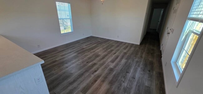 Building Photo - 10326 Old Leo Rd