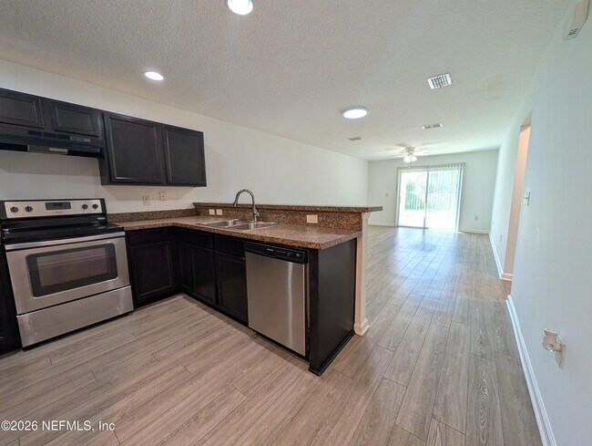 Building Photo - 119 Plantation Point Dr