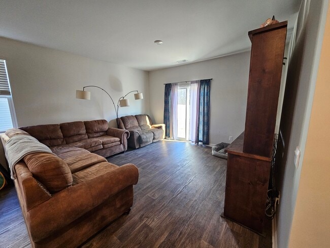 Building Photo - 141 Ivory Shadow Rd