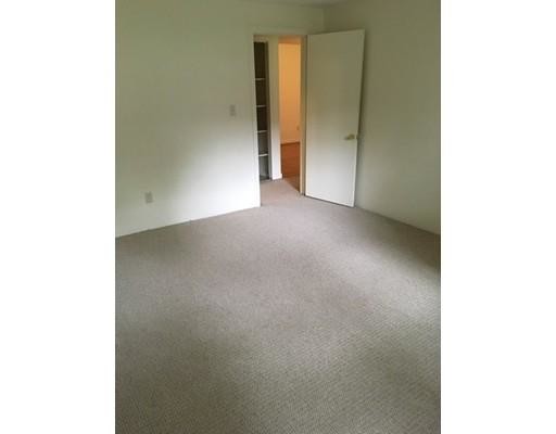 Foto del edificio - 6 Greenbriar Dr