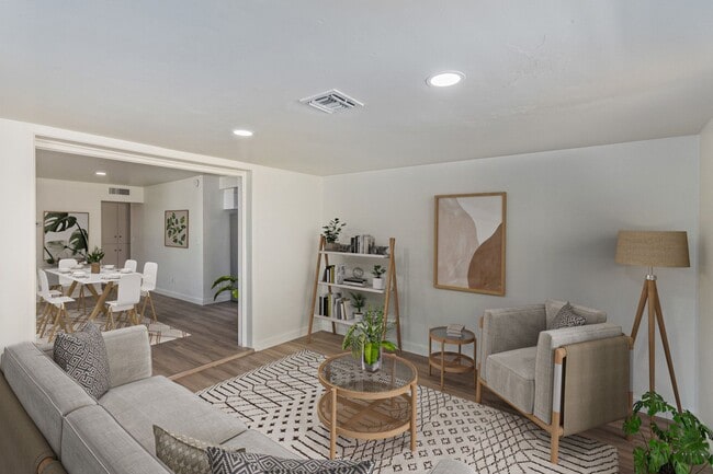 Photo - 1 Bed | 1 Bath -  Tempe Courtyard Style Unit Apartment