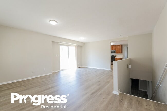 Building Photo - 4785 Biscay St