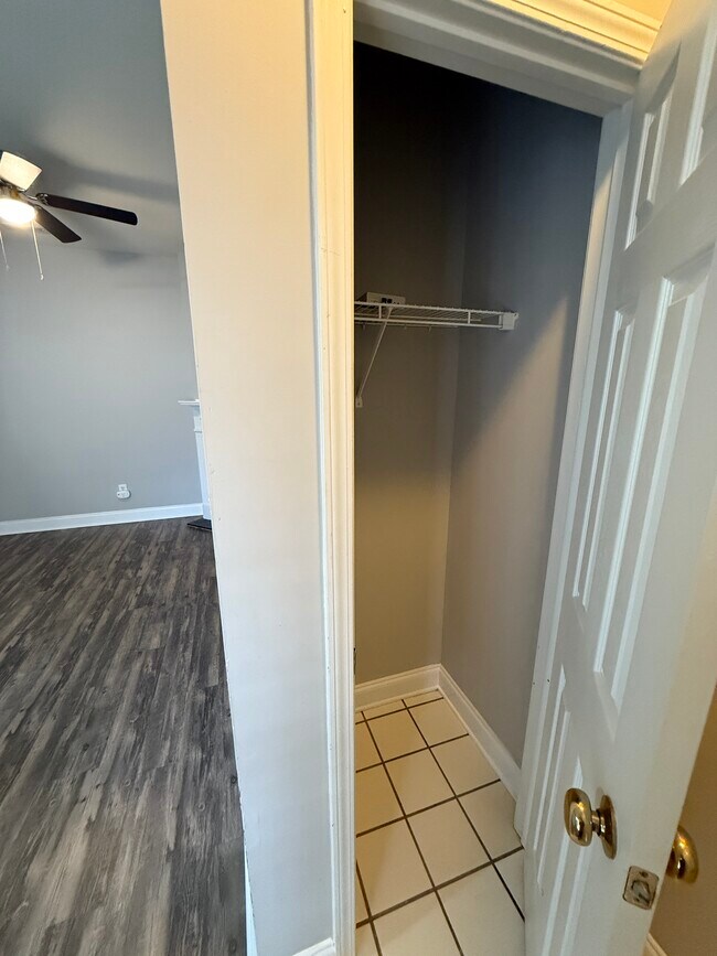 Foto del edificio - 917 Shearer St