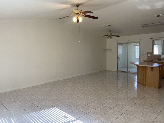 Foto del edificio - 6903 Creamery Ln