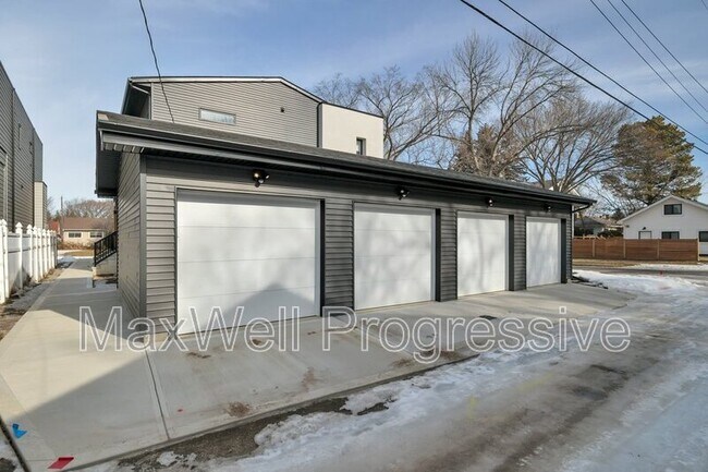 Building Photo - 13516-13115 115 Ave NW