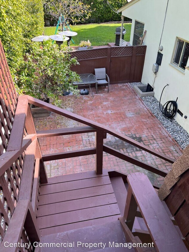 Foto principal - 1 br, 1 bath House - 513 E. Comstock Avenue