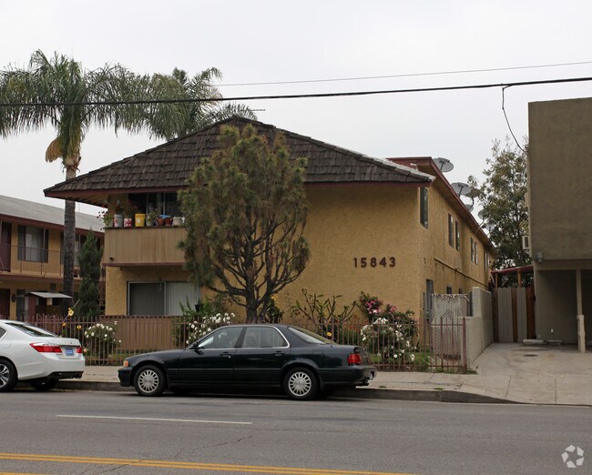 Foto del edificio - 15843 Saticoy St