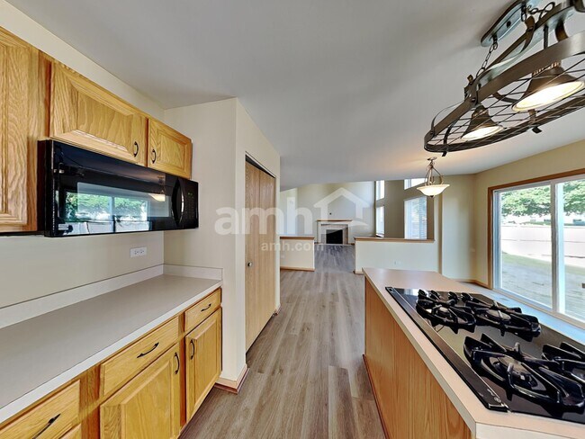 Building Photo - 7003 Sahara Dr